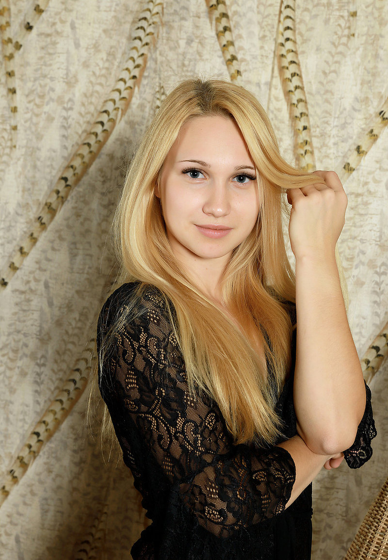 Елена, 29 лет, 0 размер груди